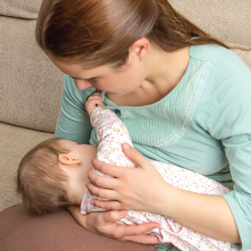 https://blog.babycues.com/media/1242/mums-low-milk-supply-story.jpg