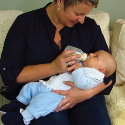 Breast or bottle feeding, top five tips to calmer feeding